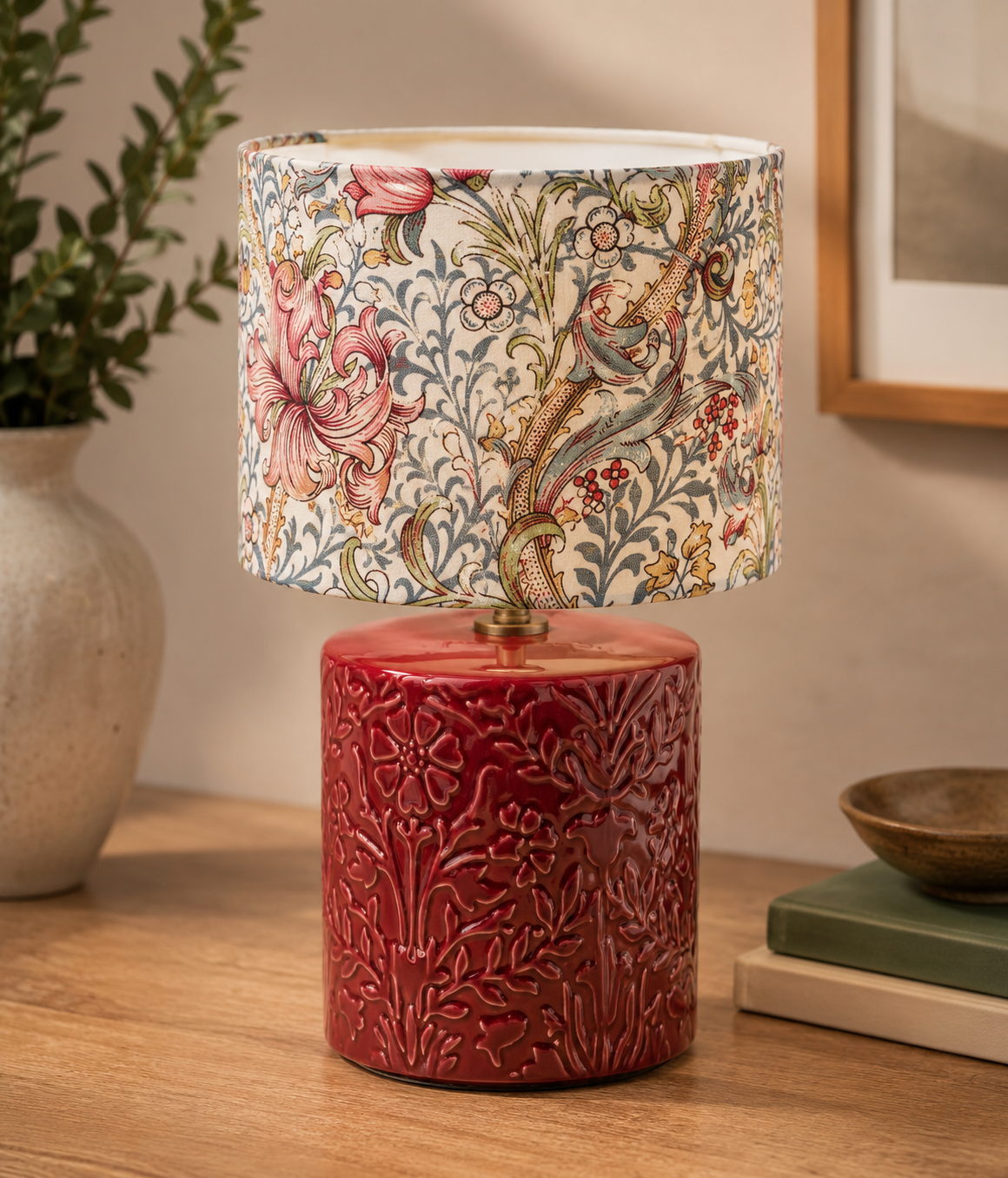 Golden Lily Ceramic Table Lamp Berry